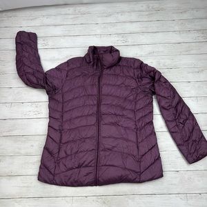 UNIQLO Women’s Size XL Purple Packable Lightweight Puffer Down Jacket